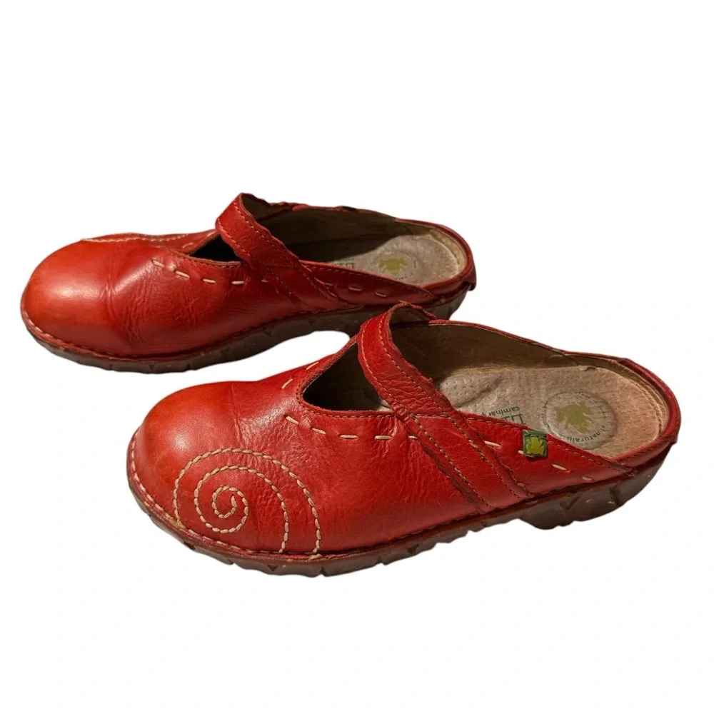 El Naturalista Red Leather Mary Jane Clogs with Contrast Stitching - Picture 2 of 9